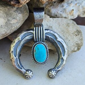 Kevin Billah Naja US Kingman Turquoise Pendant Navajo handmade Sandcast sterling